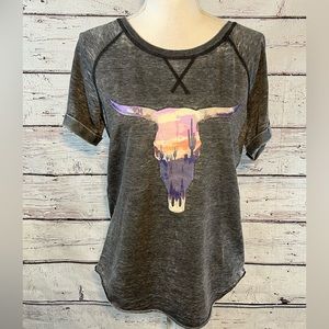 GRAYSON THREADS T-Shirt Distressed Gray w Southwestern Print-Medium